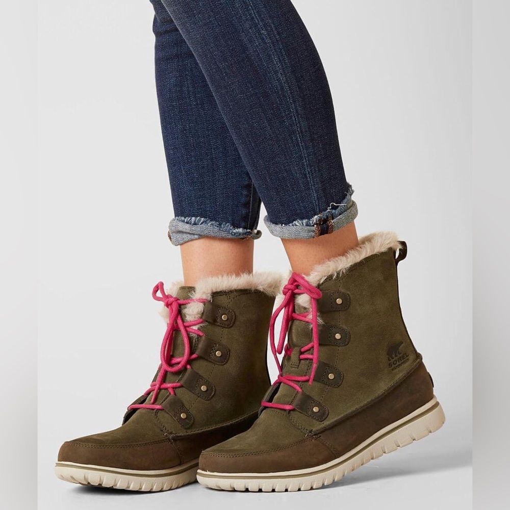 Sorel Cozy™ Joan Waterproof Leather Boot - Women’s Size 8